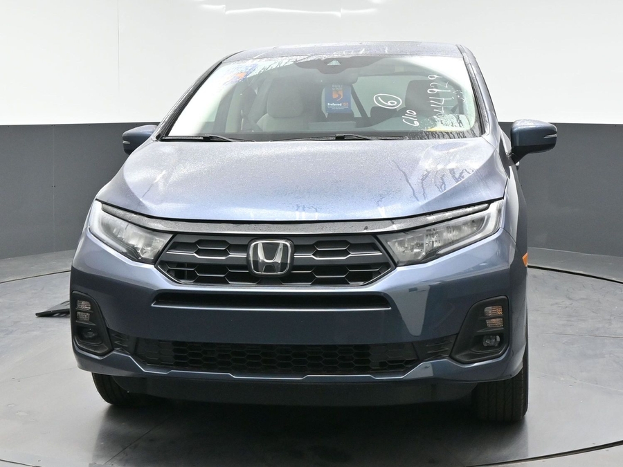 Blue Honda Odyssey image number 1