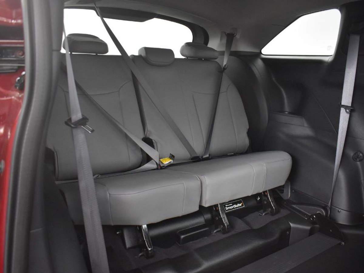 2025 TOYOTA SIENNA - Image 10