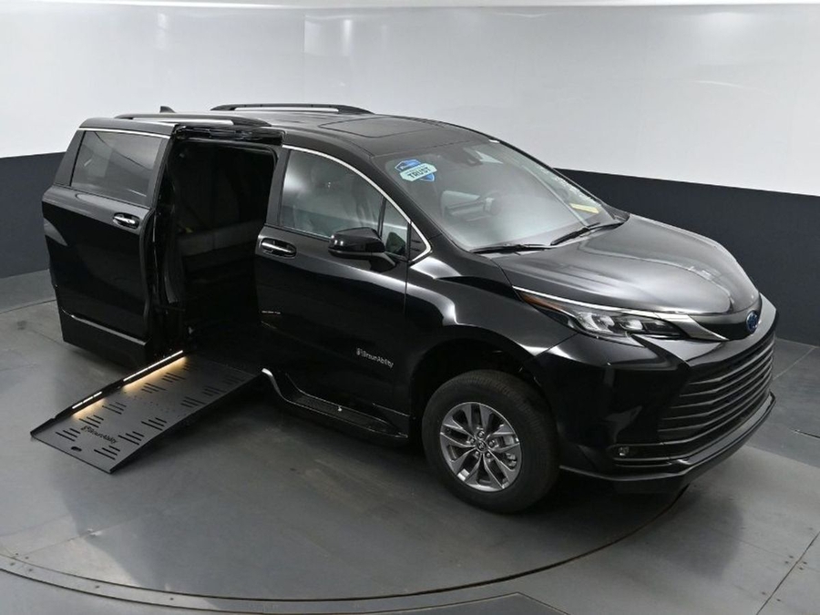 Black Toyota Sienna with Side Entry Automatic Fold Out ramp