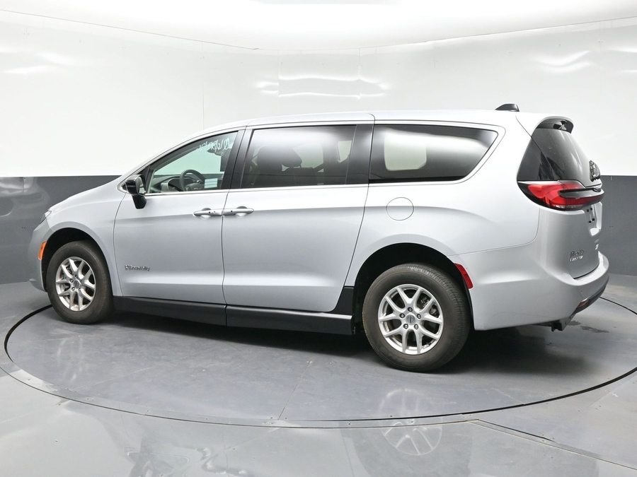 Used 2024 Chrysler Pacifica Touring L - BraunAbility Side Entry Fold Out Manual Ramp
