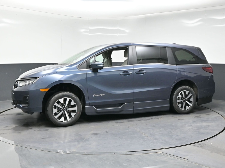 Blue Honda Odyssey image number 2