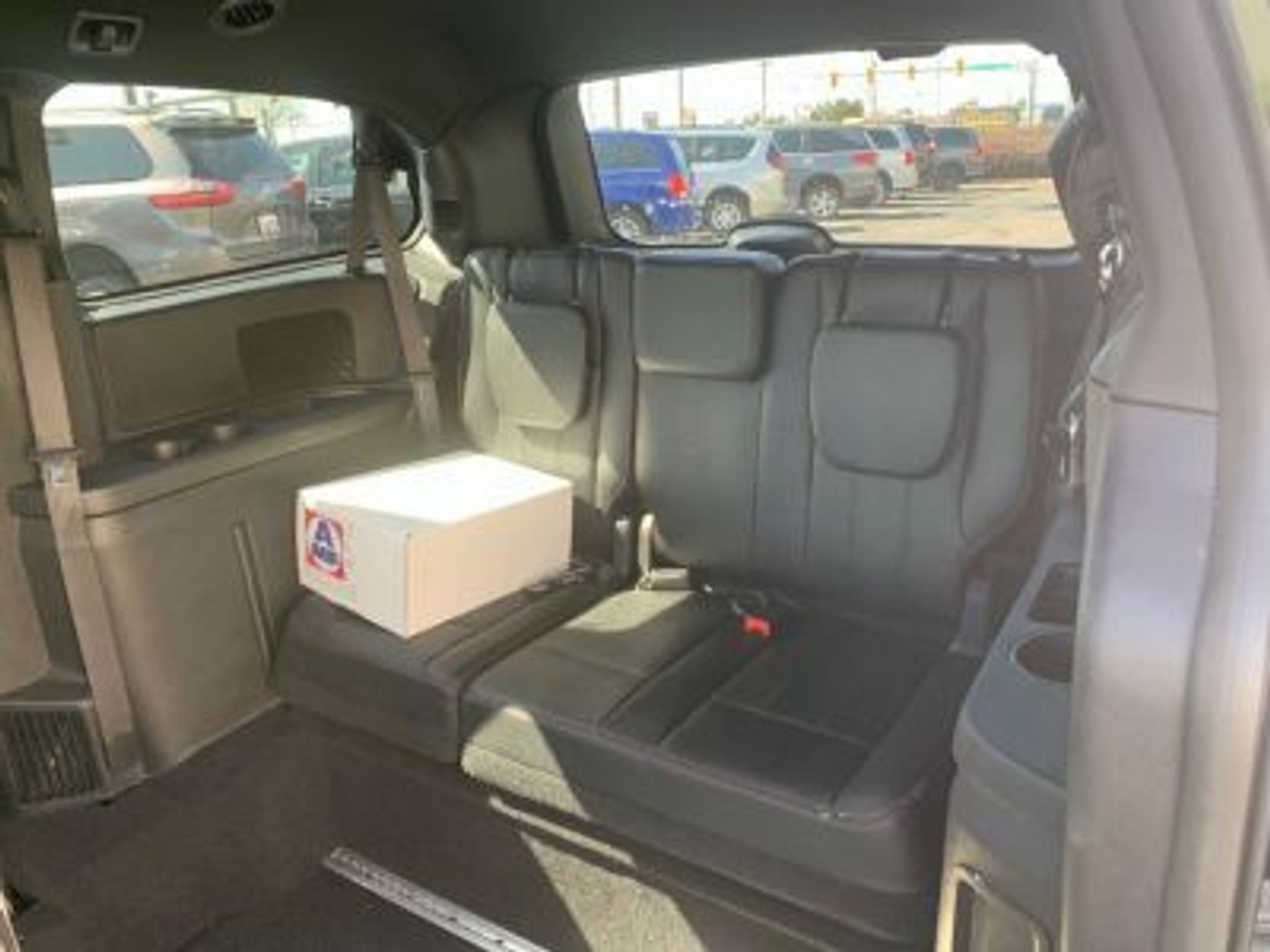 2019 DODGE GRAND CARAVAN - Image 11