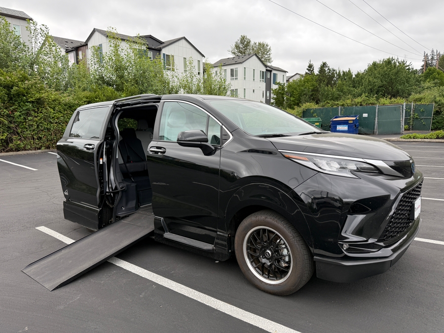 Used 2023 Toyota Sienna Hybrid XSE Sport - VMI Side Entry In Floor Automatic Ramp