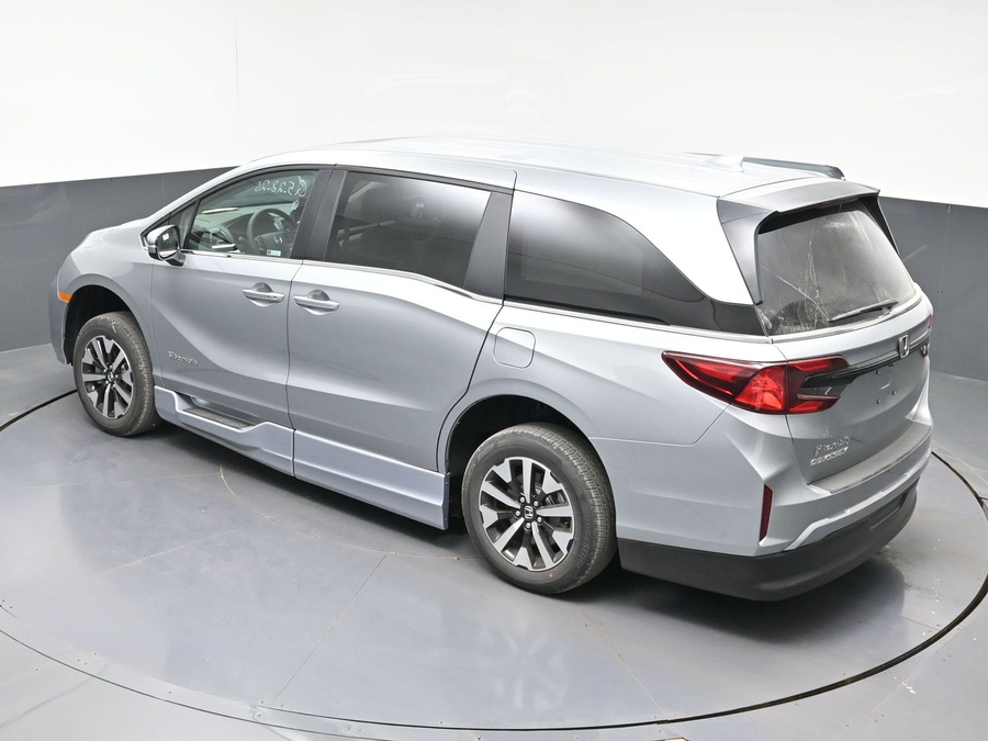 New 2026 Honda Odyssey EX-L - BraunAbility Side Entry Entry In Floor Automatic Ramp