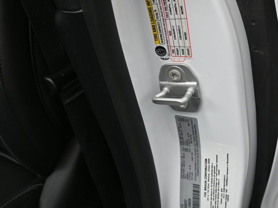 Blanco Chrysler Pacifica número de imagen 16