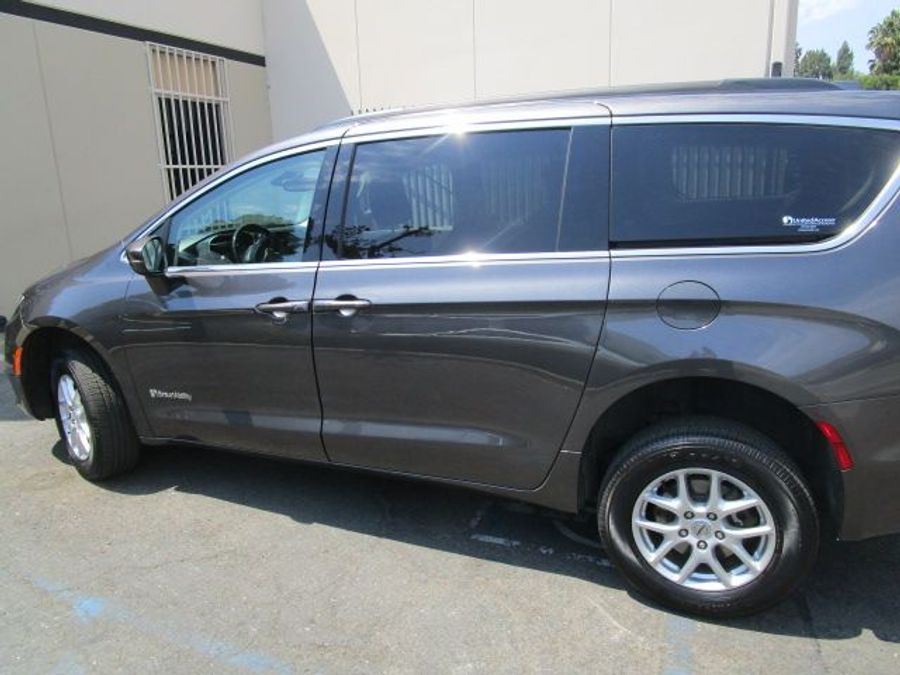 Used 2022 Chrysler Pacifica Touring L - BraunAbility Rear Entry Entry Fold Out Manual Ramp
