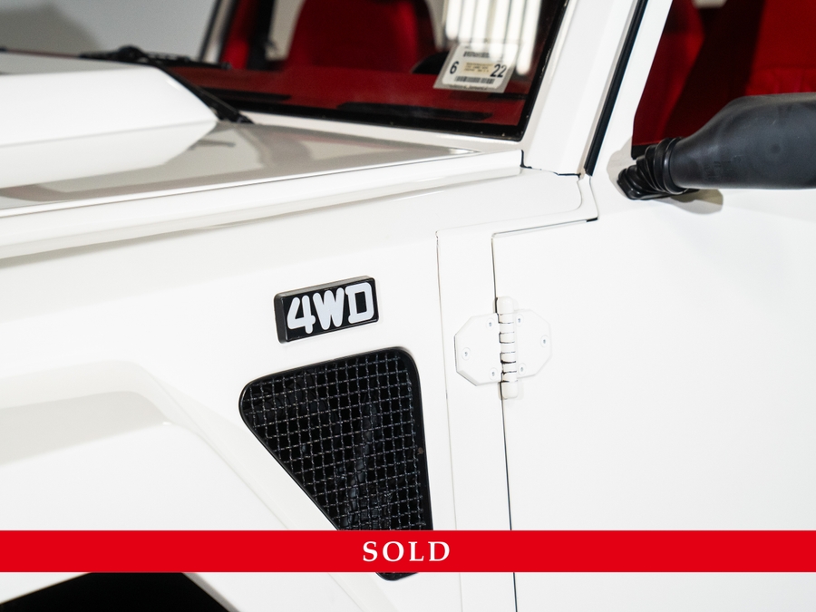 1990 Lamborghini LM002