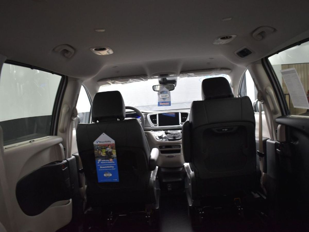 2024 CHRYSLER PACIFICA - Image 7