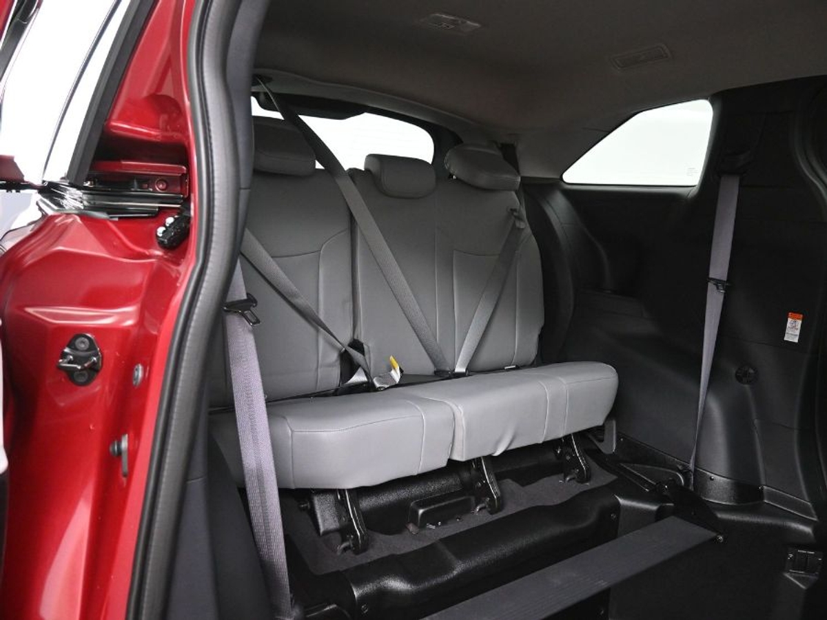 2025 TOYOTA SIENNA - Image 10