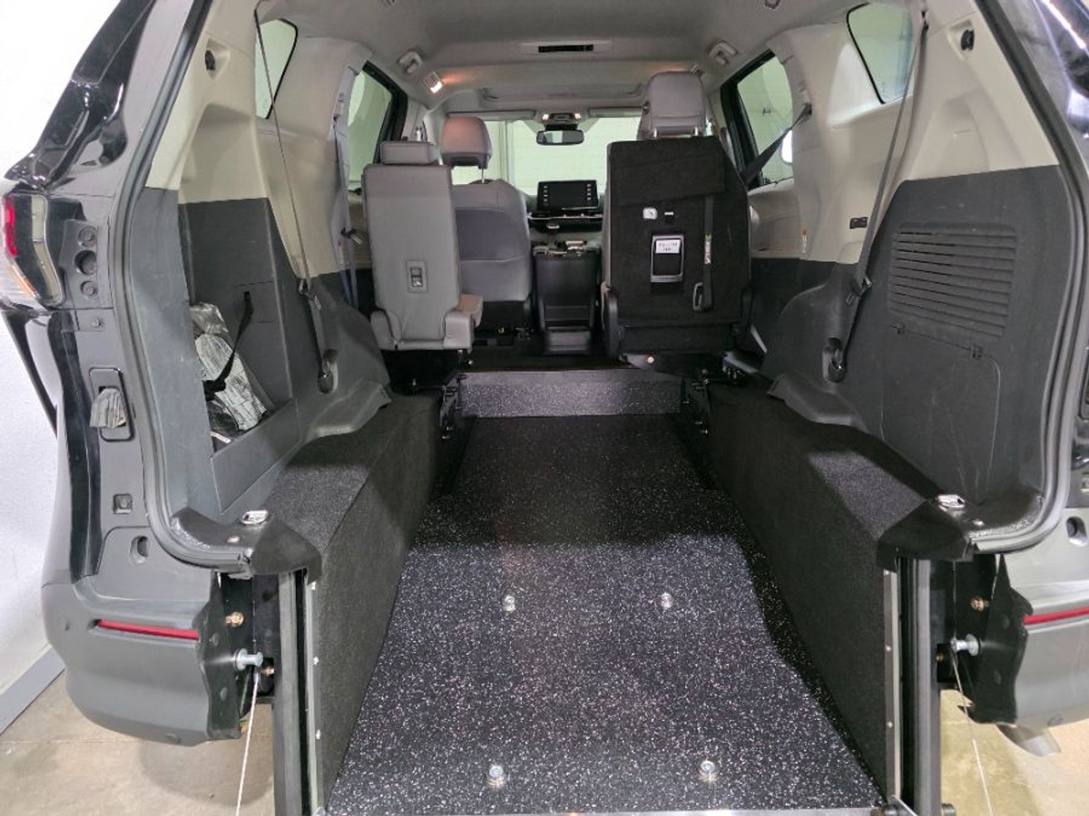 2024 TOYOTA SIENNA - Image 15