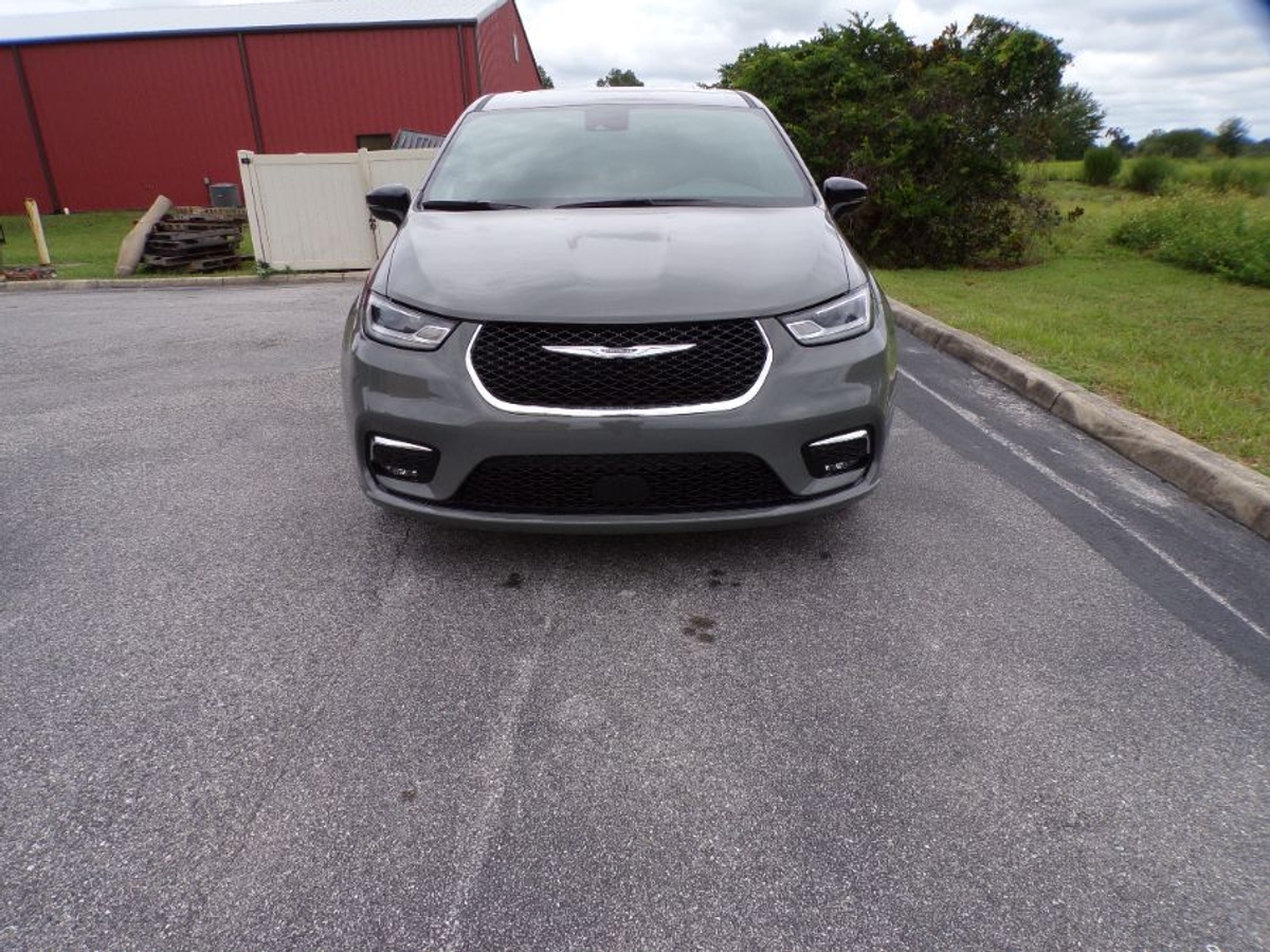 Grey Chrysler Pacifica image number 2