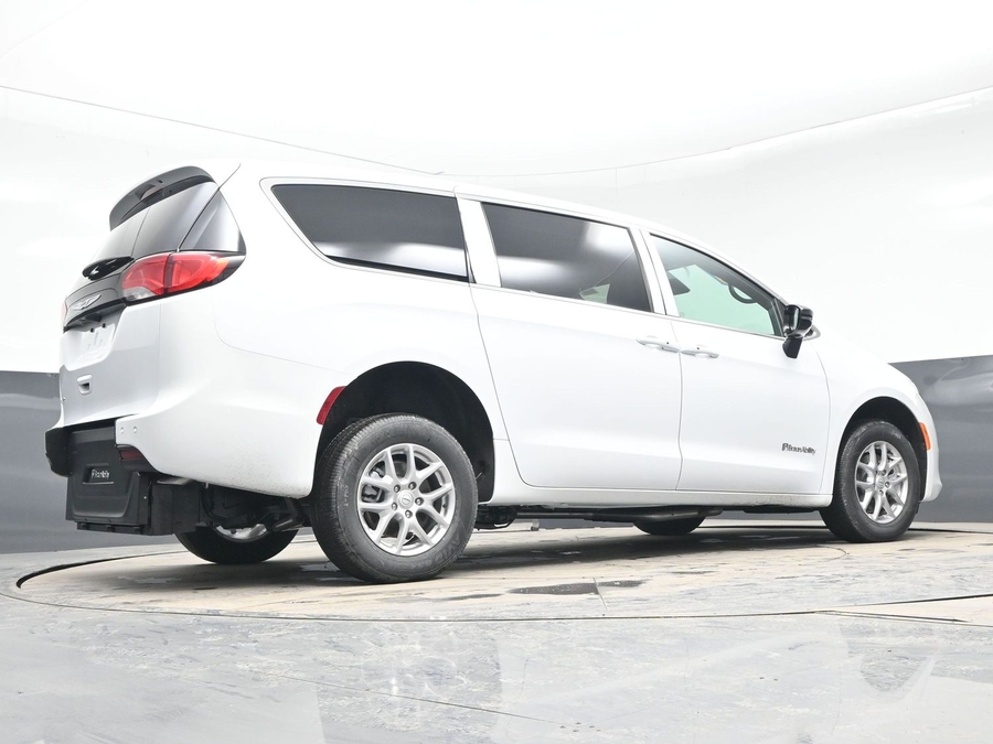New 2025 Chrysler Voyager LX HCC - BraunAbility Rear Entry Entry Fold Out Manual Ramp