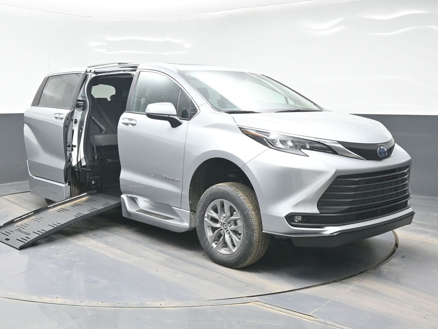 Silver Toyota Sienna with Side Entry Automatic Fold Out ramp