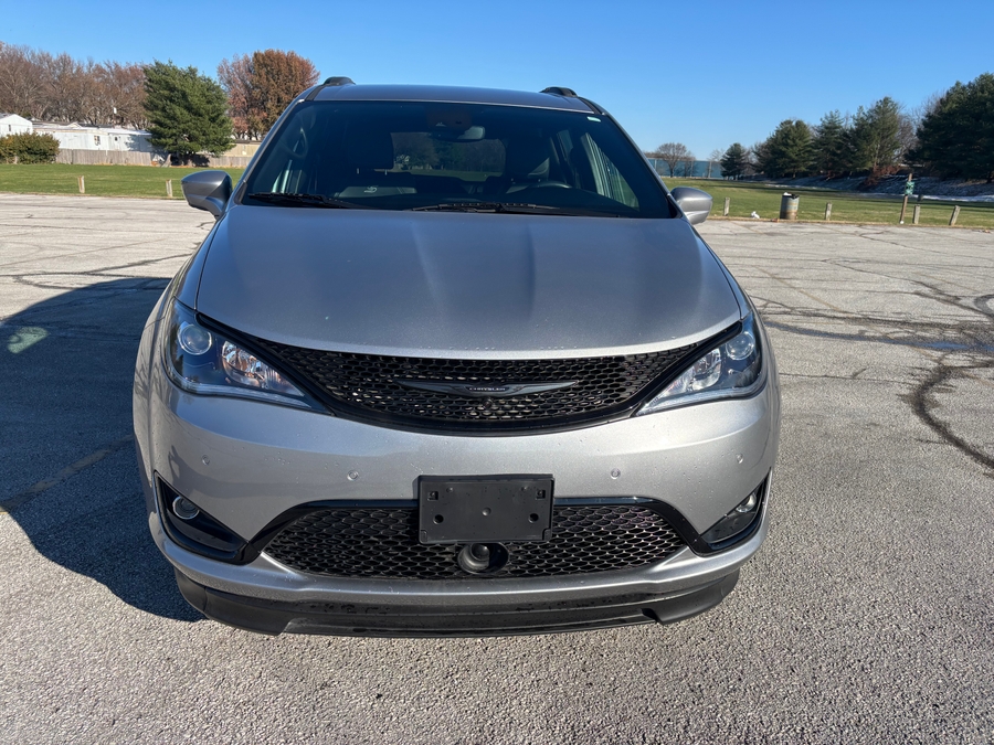 Used 2020 Chrysler Pacifica Touring L - BraunAbility Side Entry Entry In Floor Automatic Ramp