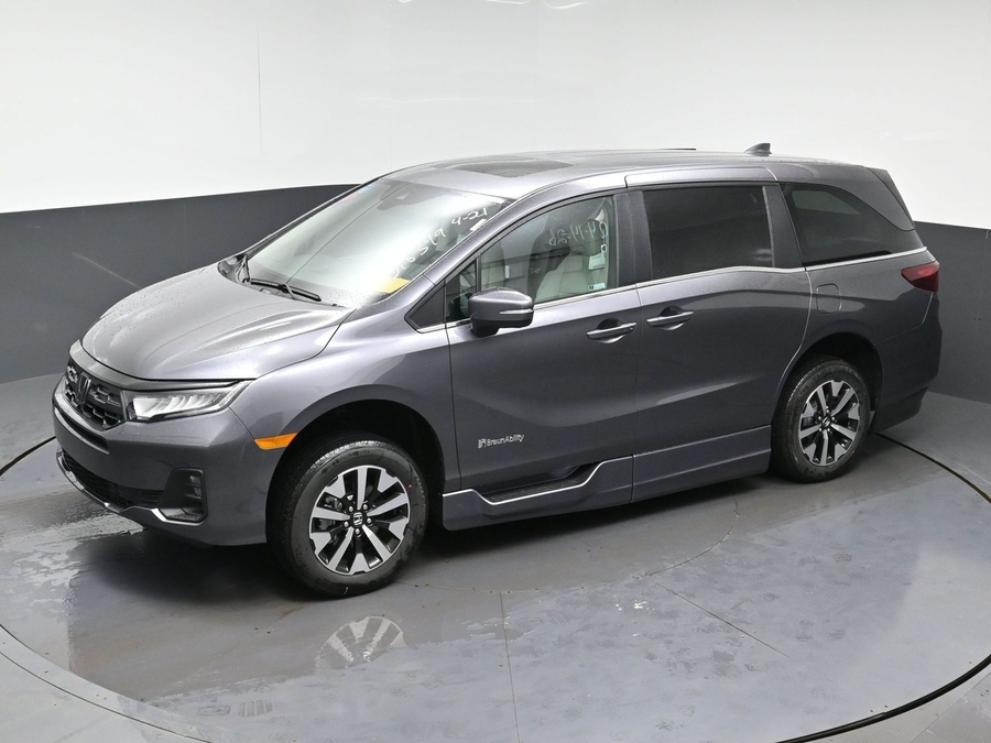 Grey Honda Odyssey image number 20