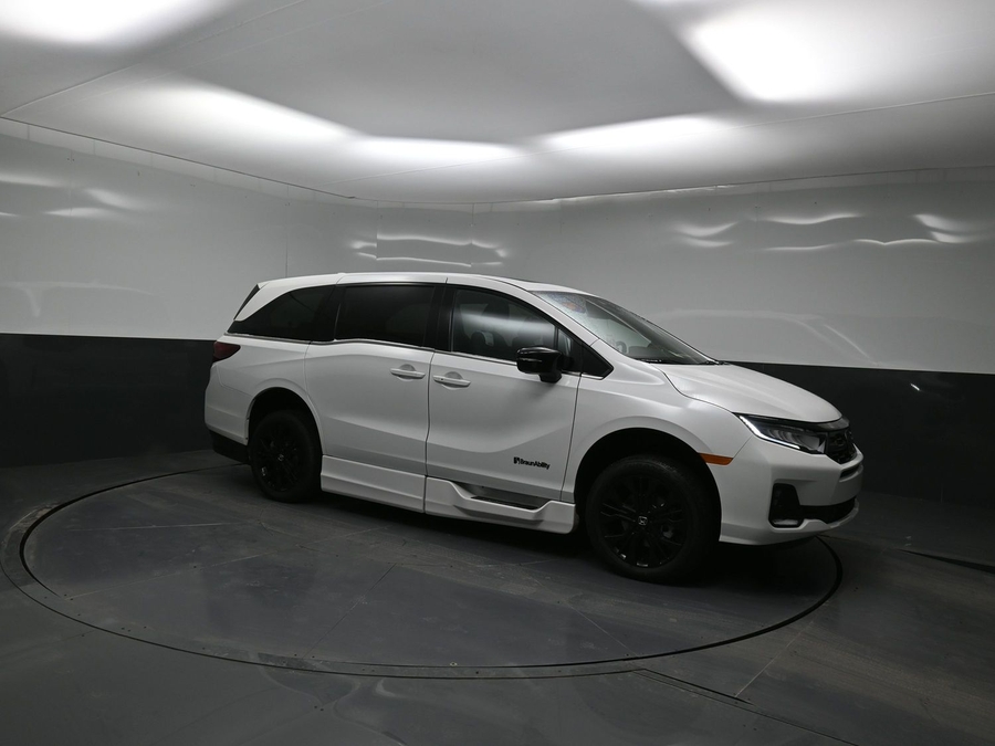 New 2026 Honda Odyssey Sport - BraunAbility Side Entry In Floor Automatic Ramp