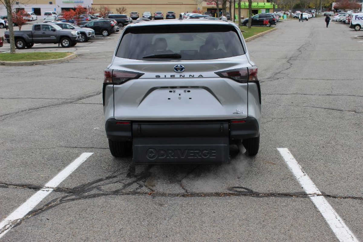 2024 TOYOTA SIENNA - Image 28