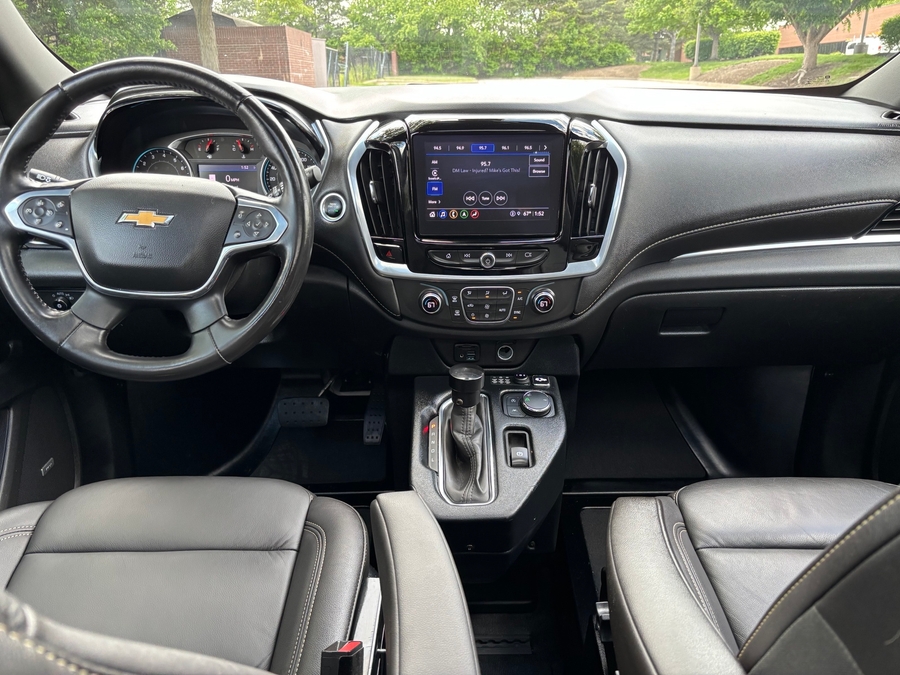 Used 2022 Chevrolet Traverse 3LT - BraunAbility Side Entry Entry In Floor Automatic Ramp