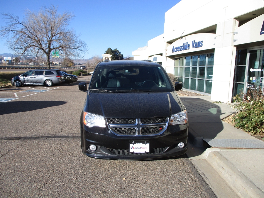 Used 2020 Dodge Grand Caravan SXT - DRIVERGE Rear Entry Entry Fold Out Manual Ramp