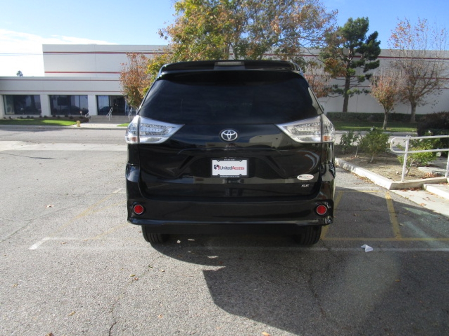 Used 2015 Toyota Sienna SE - VMI Side Entry Entry In Floor Automatic Ramp