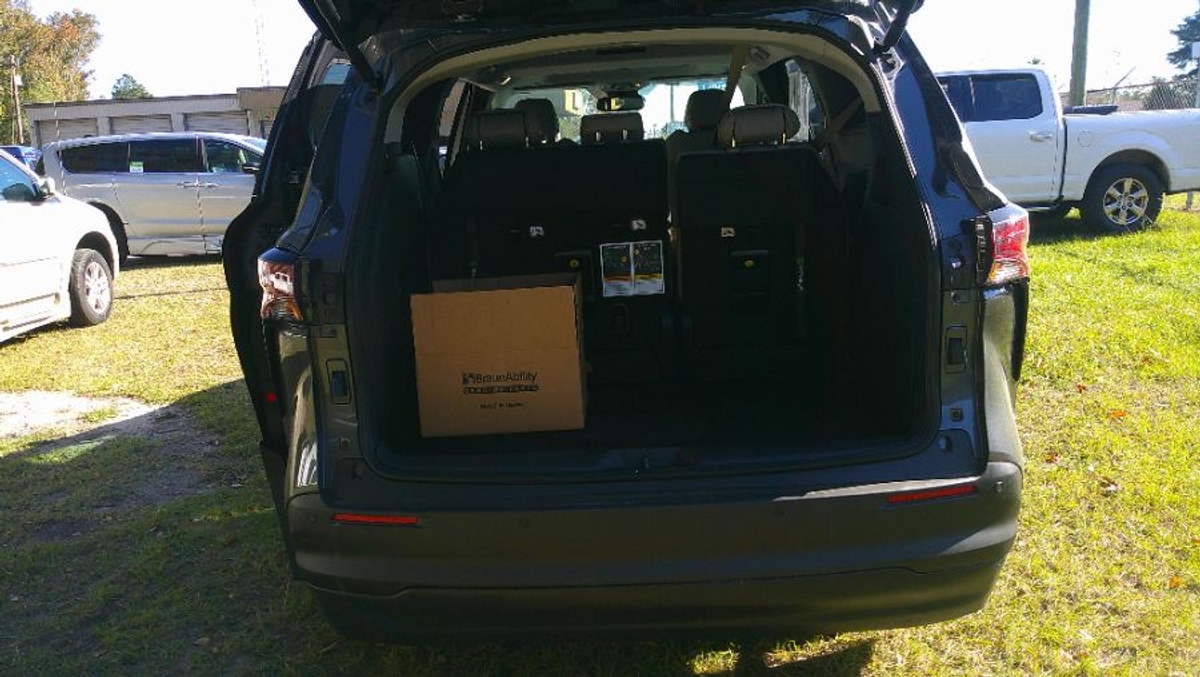 2025 TOYOTA SIENNA - Image 18