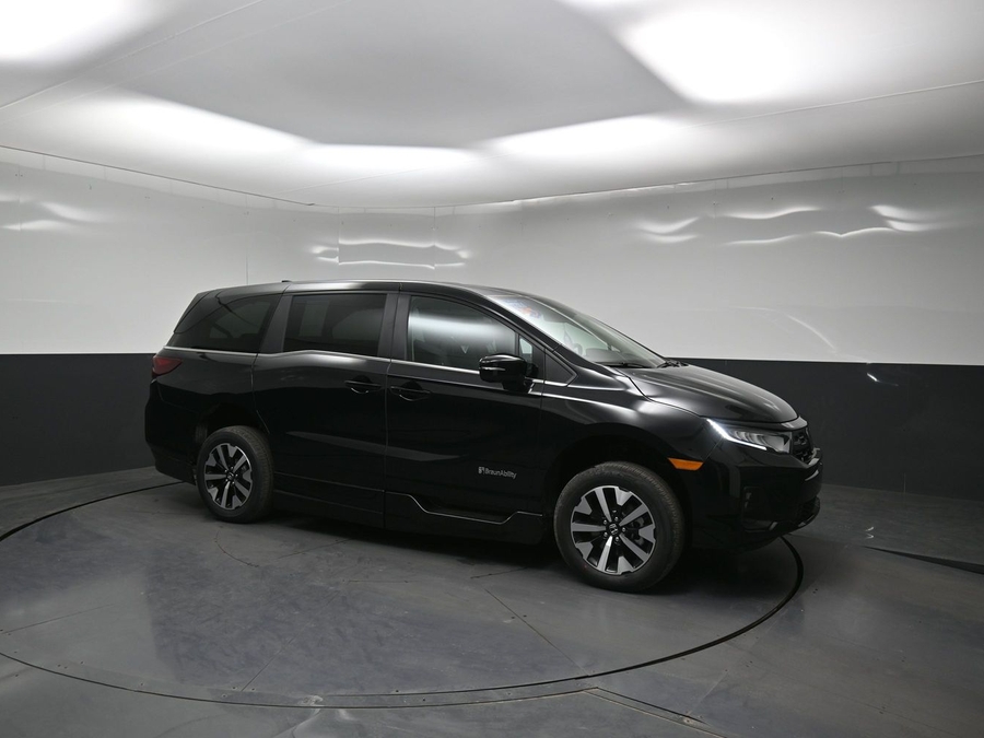 Black Honda Odyssey image number 14