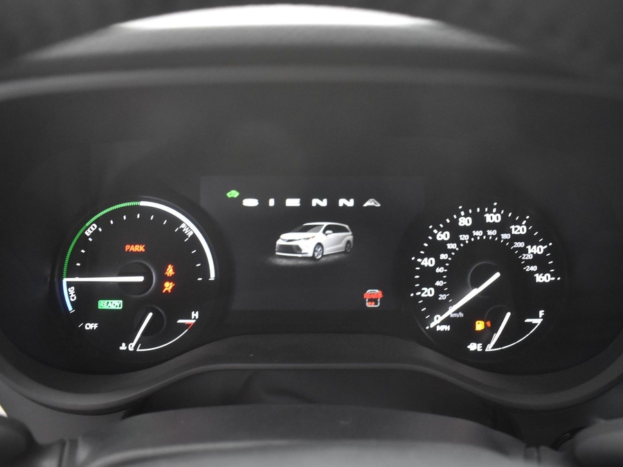 New 2025 Toyota Sienna Hybrid XLE Plus - BraunAbility Side Entry Entry Fold Out Automatic Ramp