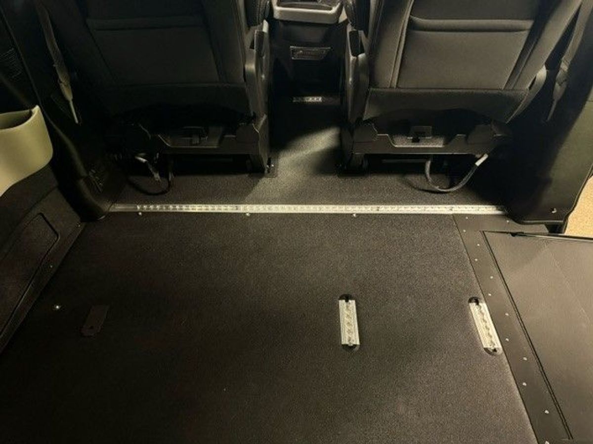 2024 CHRYSLER VOYAGER - Image 17