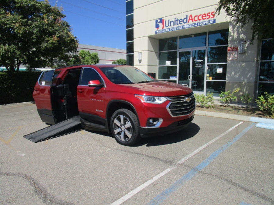 Used 2021 Chevrolet Traverse 3LT - BraunAbility Side Entry In Floor Automatic Ramp