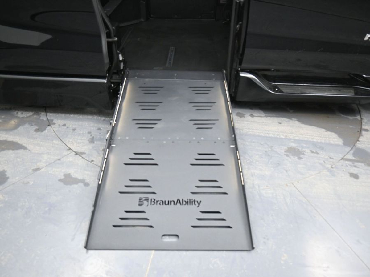 2025 TOYOTA SIENNA - Image 11