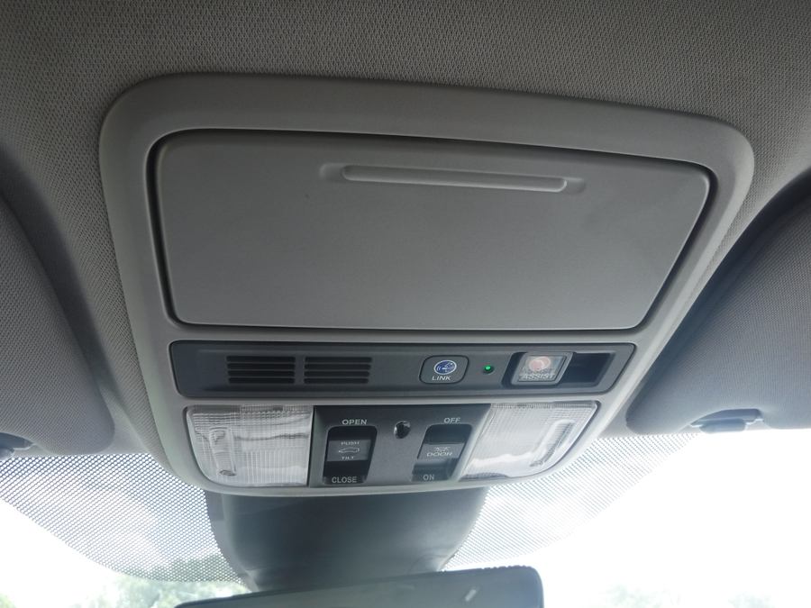 Grey Honda Odyssey image number 14