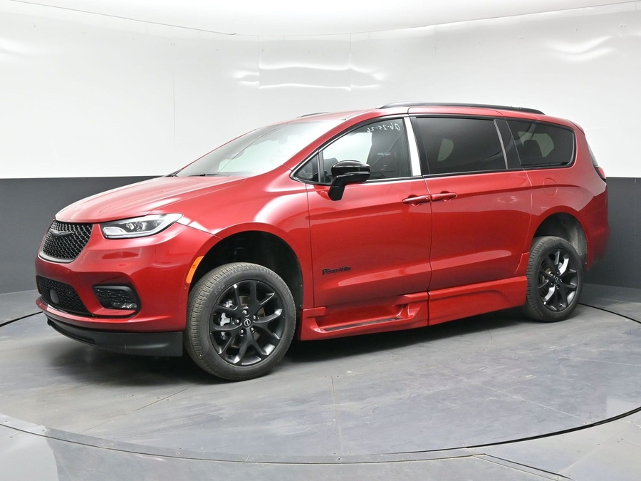 Red Chrysler Pacifica image number 7