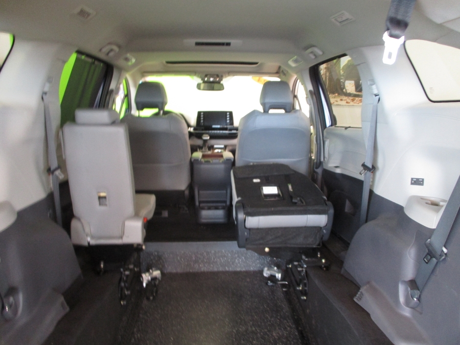 2024 TOYOTA SIENNA - Image 10