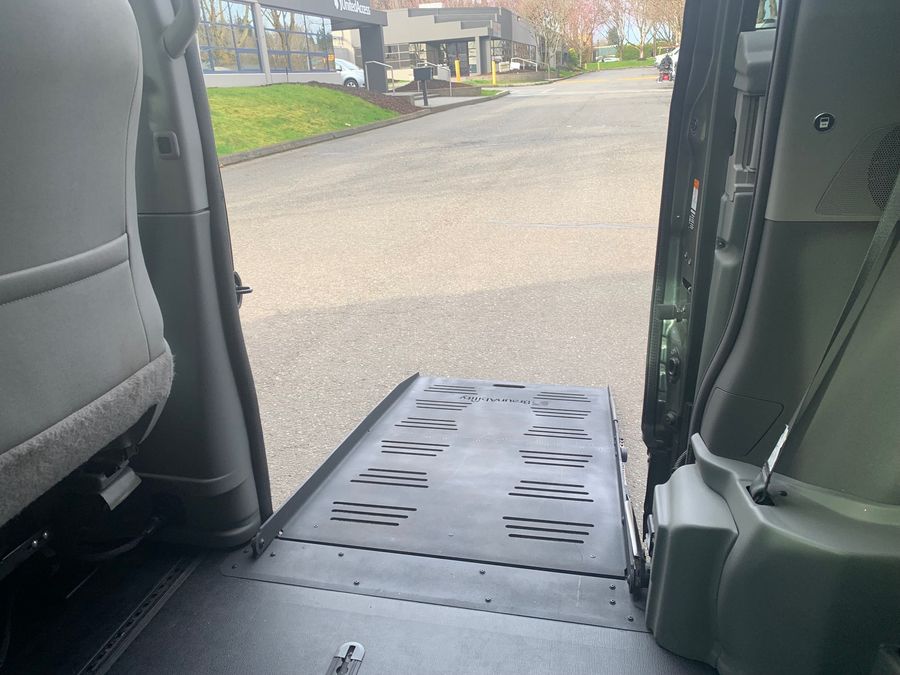 Used 2019 Toyota Sienna XLE Base - BraunAbility Side Entry Entry Fold Out Automatic Ramp