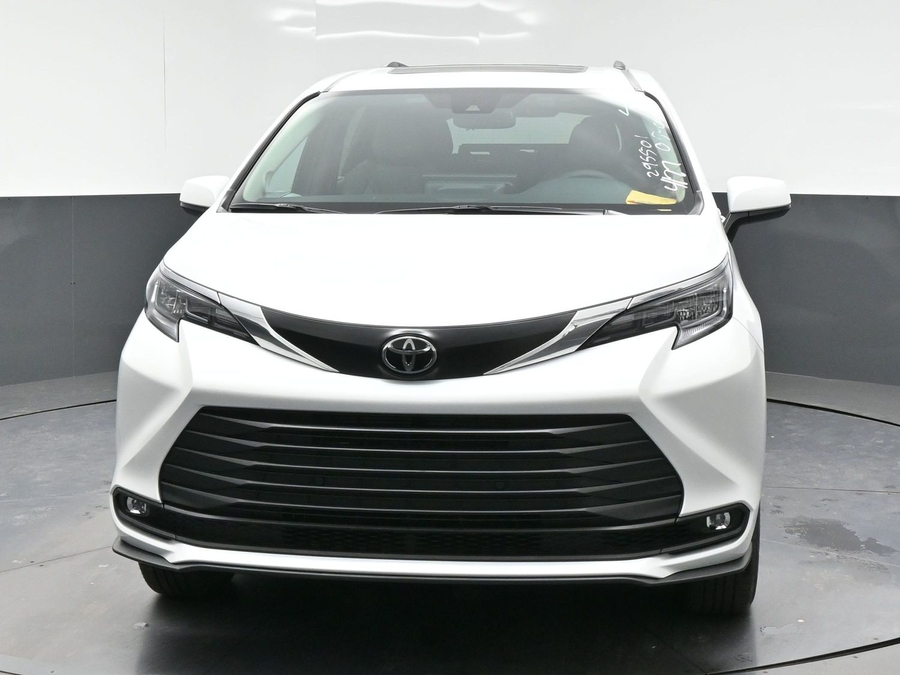 New 2026 Toyota Sienna Hybrid XLE Add - BraunAbility Commercial Rear Entry Entry Fold Out Manual Ramp