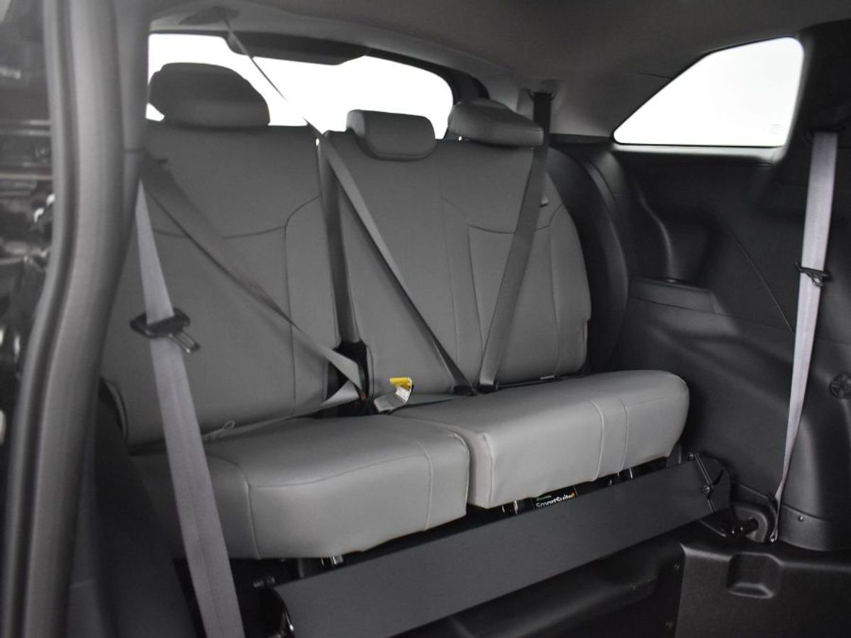 2025 TOYOTA SIENNA - Image 10