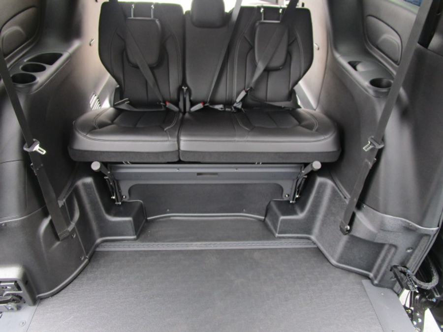 New 2026 Chrysler Pacifica Select Sport - BraunAbility Side Entry Fold Out Automatic Ramp