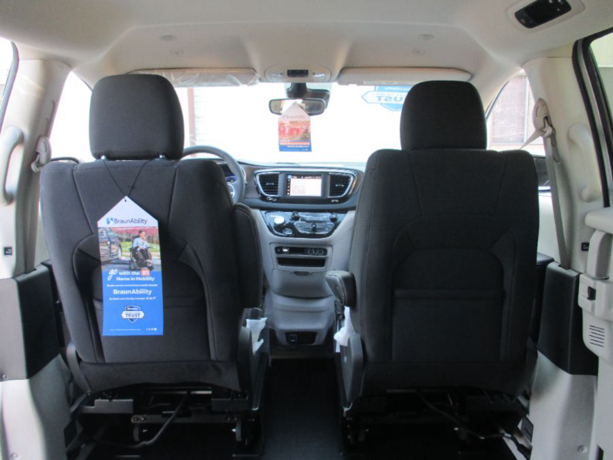 2023 CHRYSLER VOYAGER - Image 22