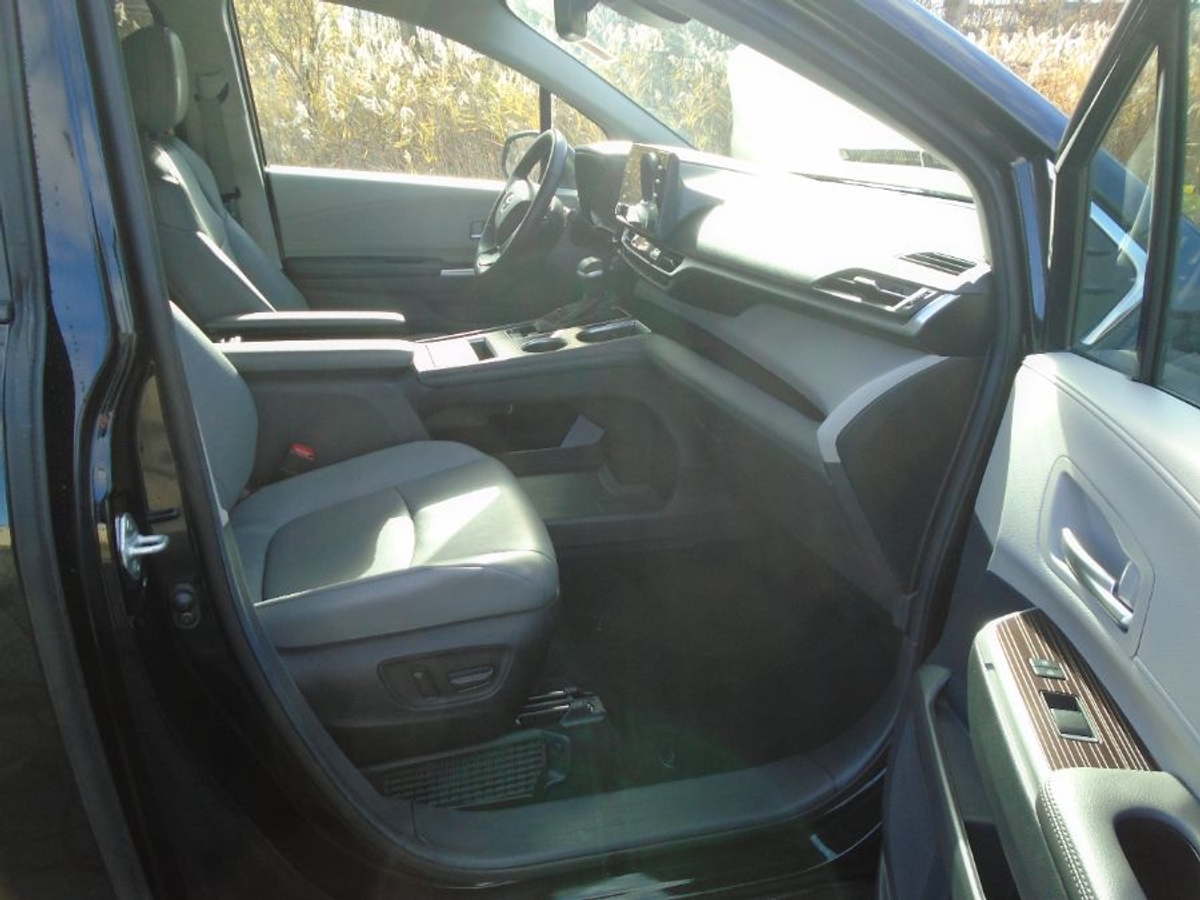 2024 TOYOTA SIENNA - Image 2