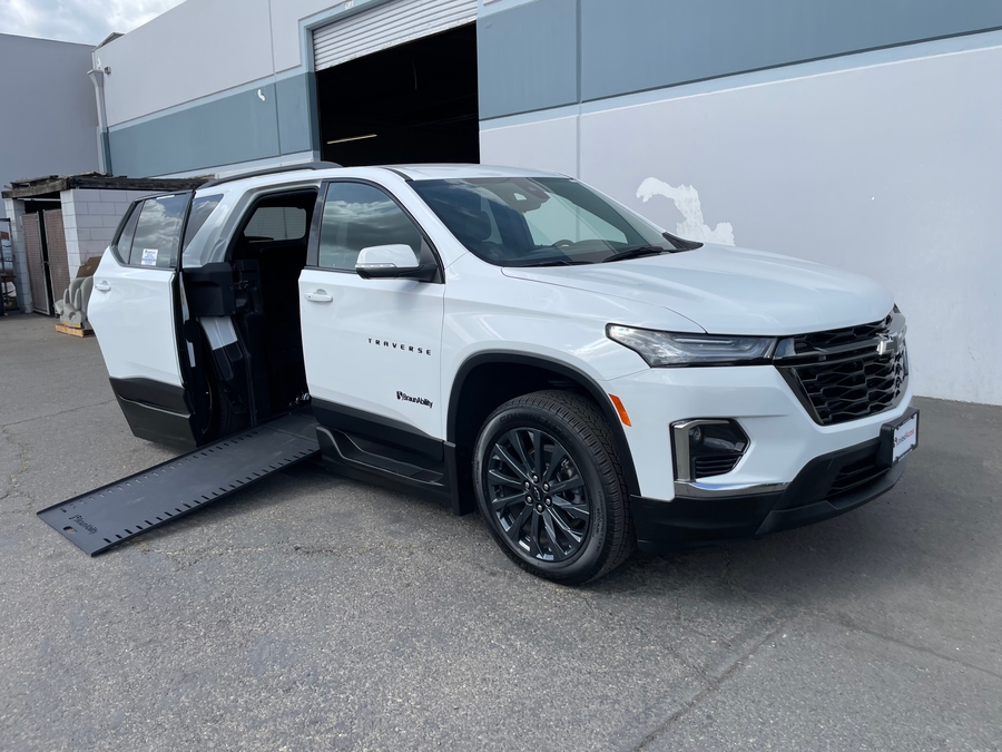 Used 2023 Chevrolet Traverse RS - BraunAbility Side Entry Entry In Floor Automatic Ramp