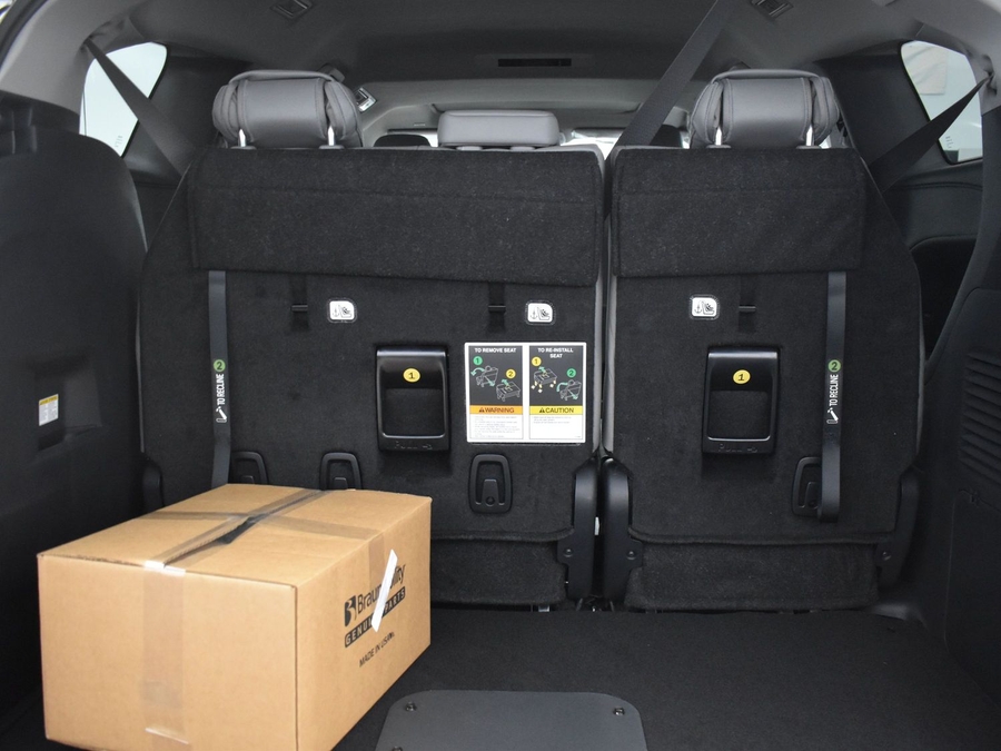 New 2025 Toyota Sienna Hybrid XLE Base - BraunAbility Side Entry Entry Fold Out Automatic Ramp