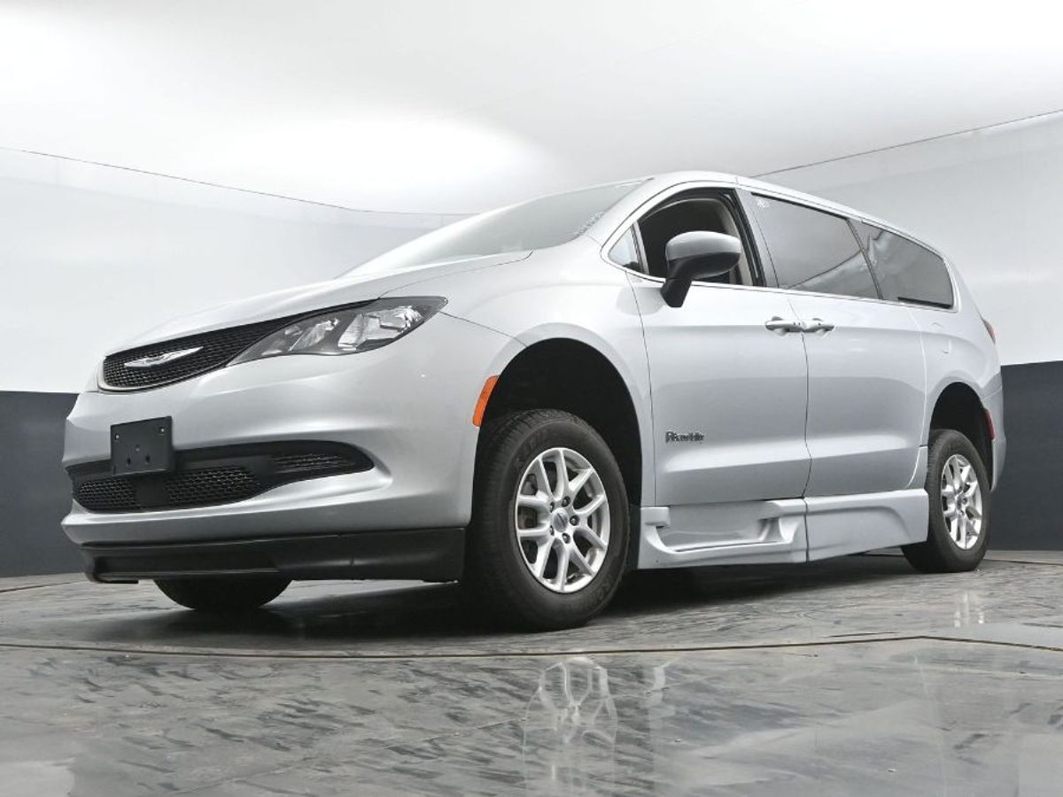 2023 CHRYSLER VOYAGER - Image 11