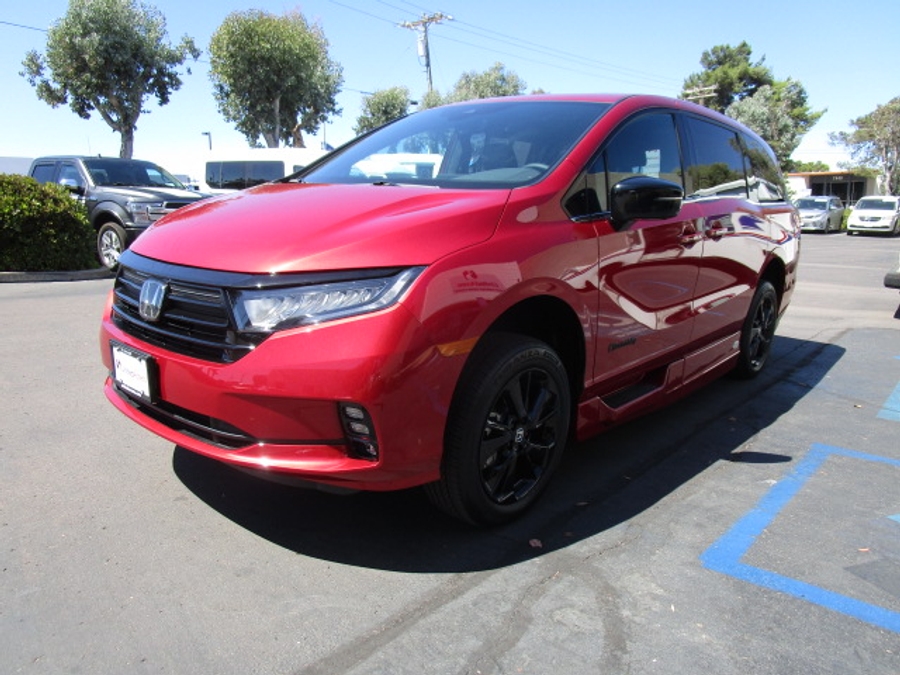 New 2026 Honda Odyssey Sport - BraunAbility Side Entry In Floor Automatic Ramp