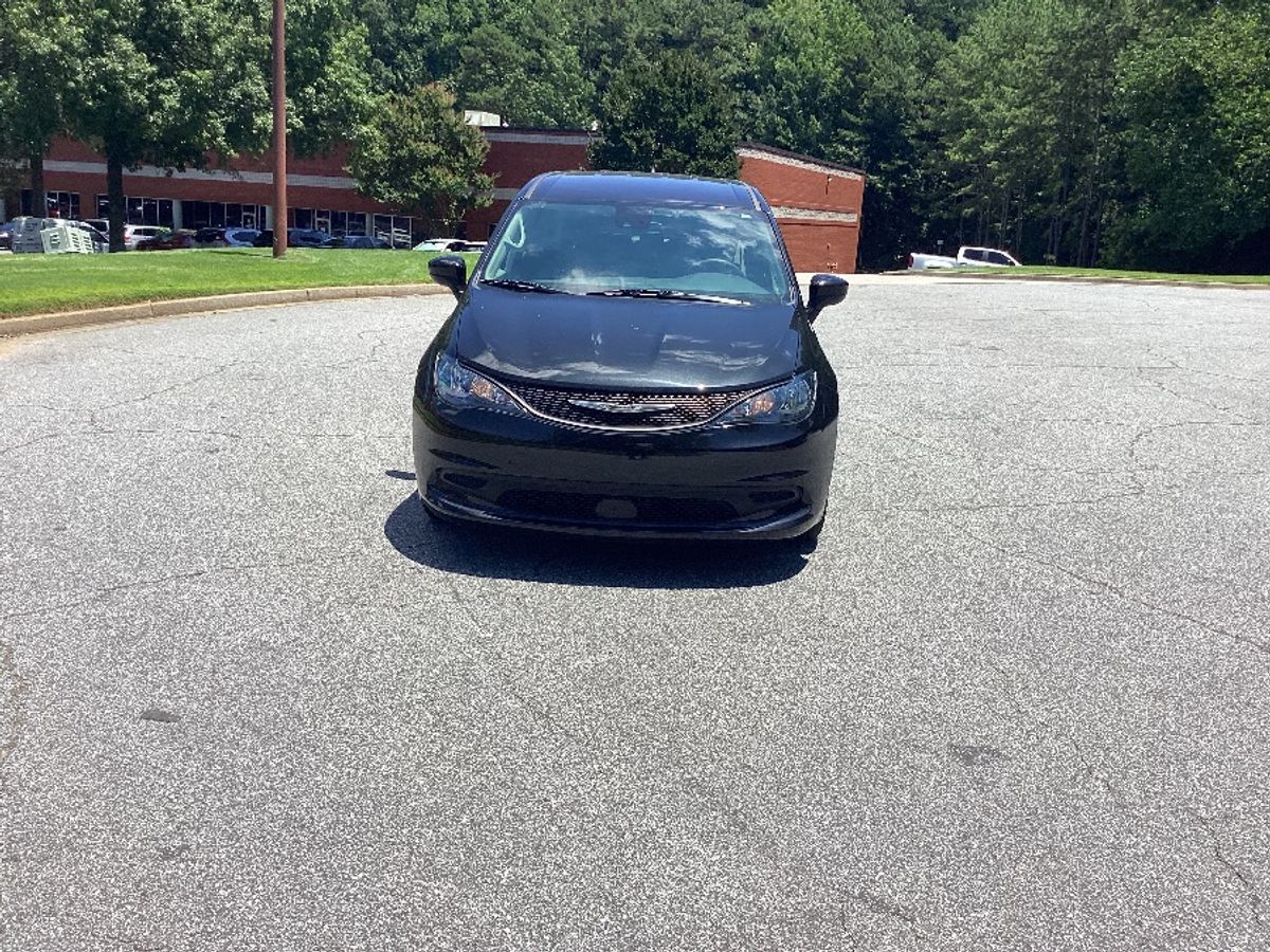 2024 CHRYSLER VOYAGER - Image 1