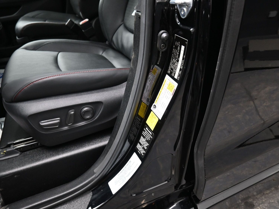 New 2026 Toyota Sienna Hybrid XSE Sport - BraunAbility Side Entry In Floor Automatic Ramp