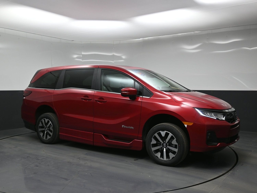 Red Honda Odyssey image number 23