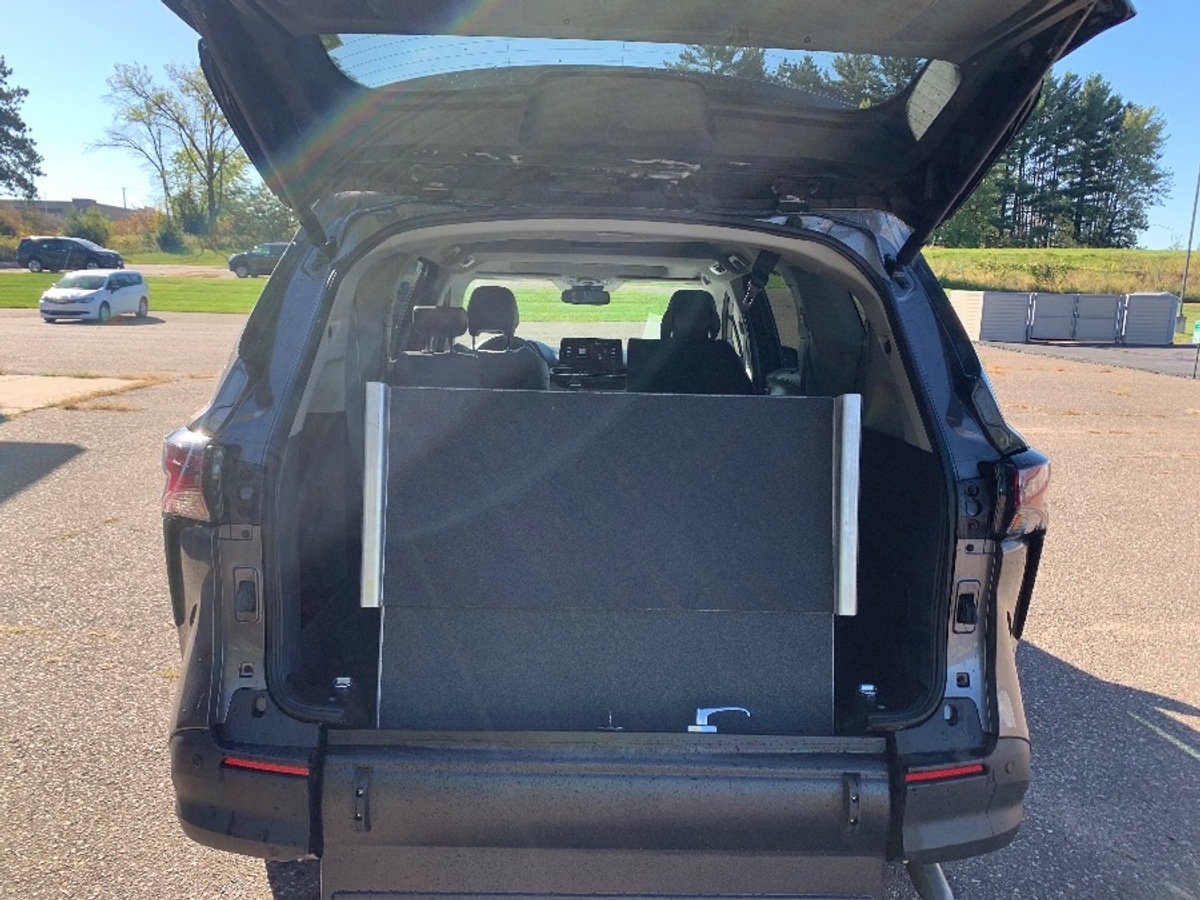 2024 TOYOTA SIENNA - Image 7