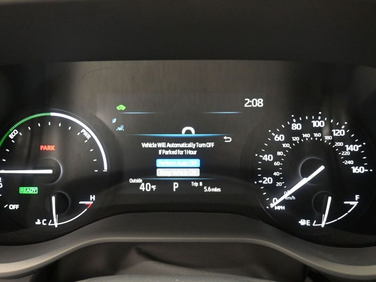 Grey Toyota Sienna image number 15