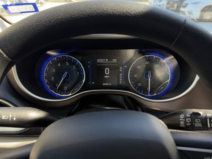 Used 2021 Chrysler Voyager LXi - BraunAbility Side Entry Entry In Floor Automatic Ramp