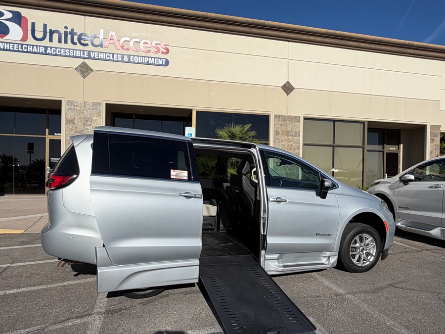 Used 2023 Chrysler Pacifica Touring L - BraunAbility Side Entry In Floor Automatic Ramp